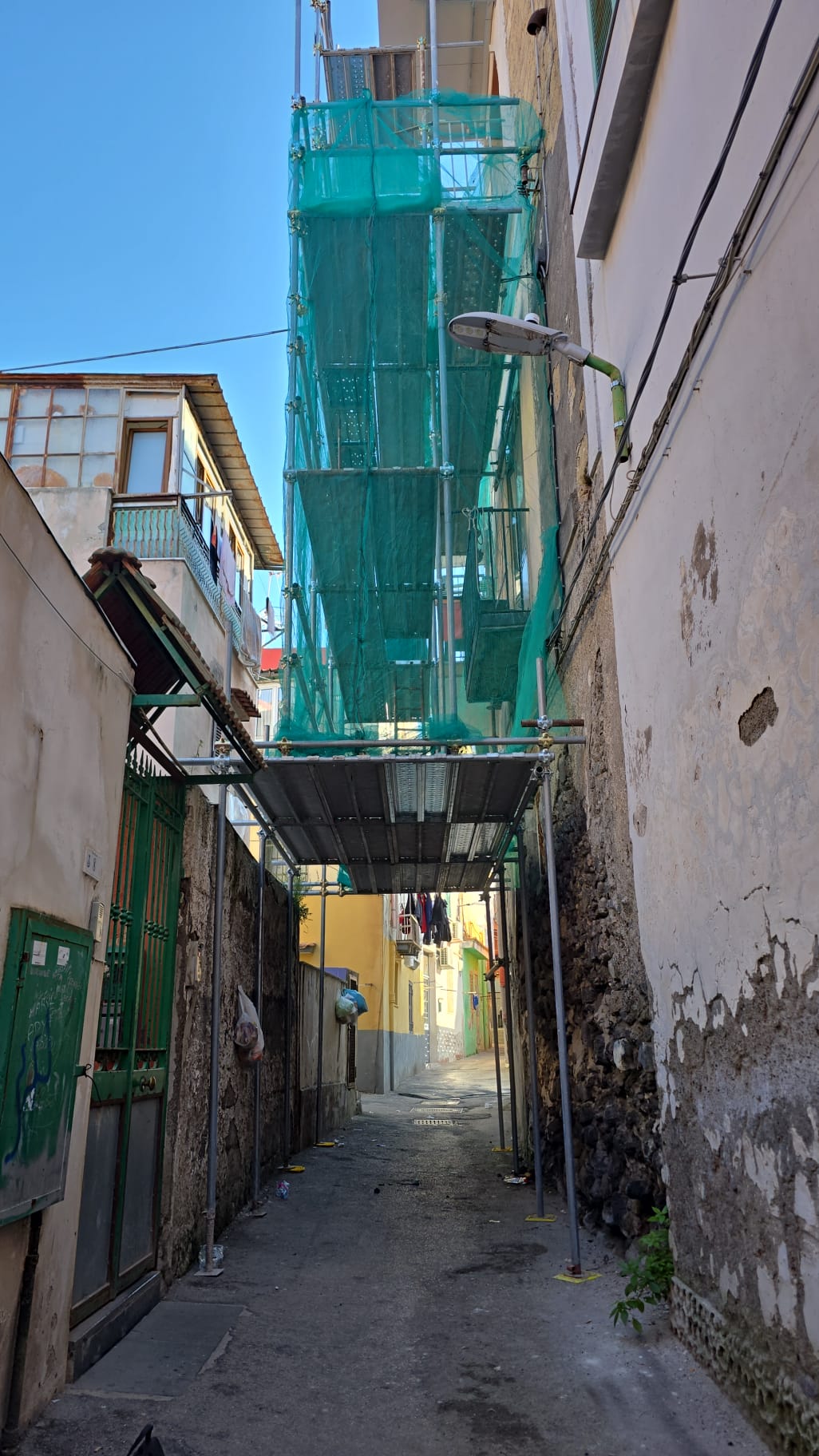 Cantiere con Rete Protettiva Verde