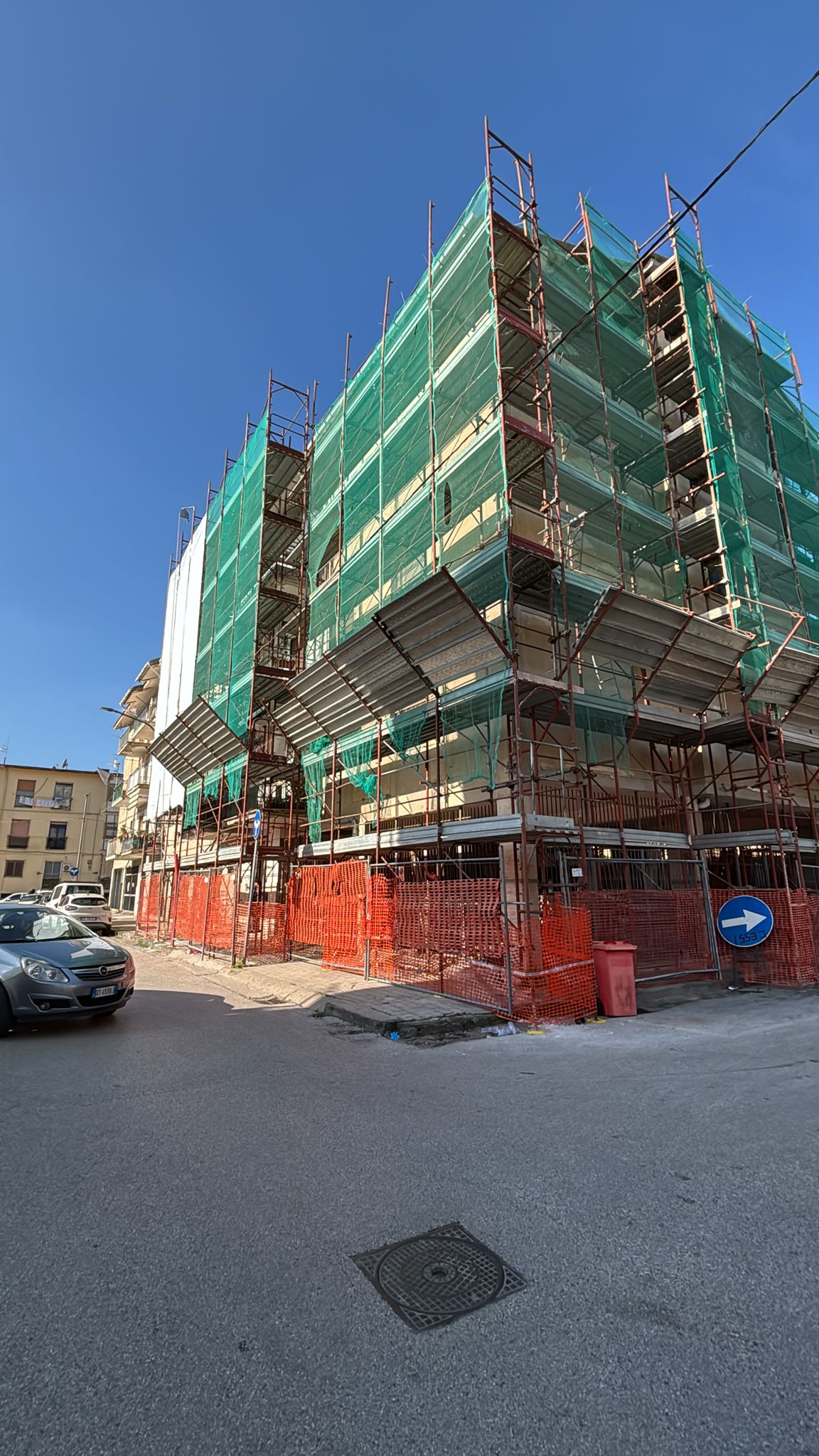 Cantiere con Rete Protettiva Verde — Campania (foto 22)