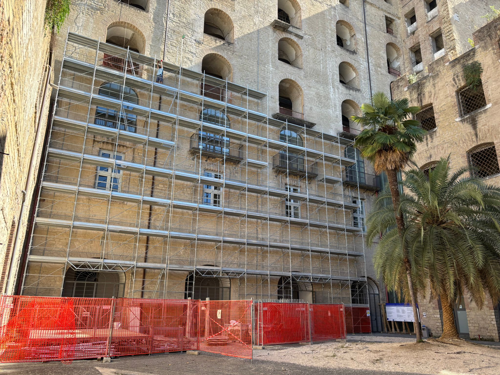 Palazzo Monumentale — Facciata Lunga